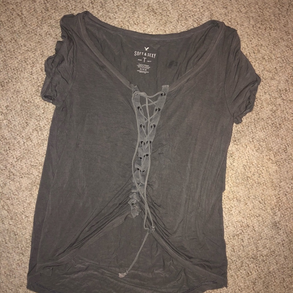 American eagle lace up tee size medium
